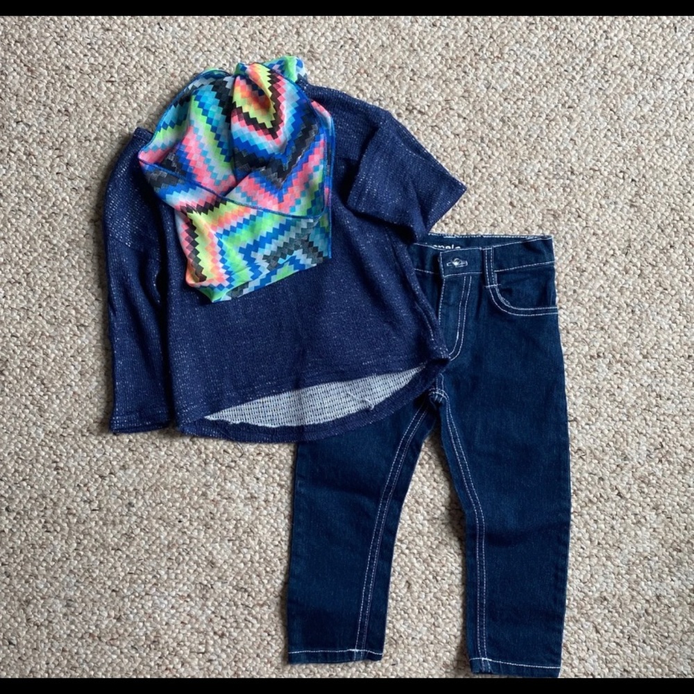 2T Kensie Top and Jeans Outfit